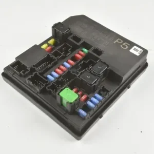 SKRZYNKA BEZPIECZNIKÓW MODUŁ BSI NISSAN JUKE 1.6 284B7-1TT2A Promocja