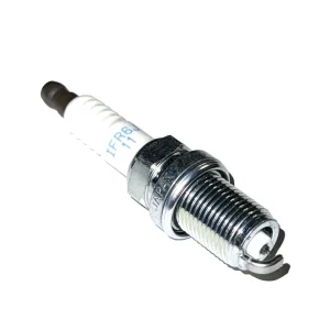 Hit cenowy Świeca zapłonowa Suzuki